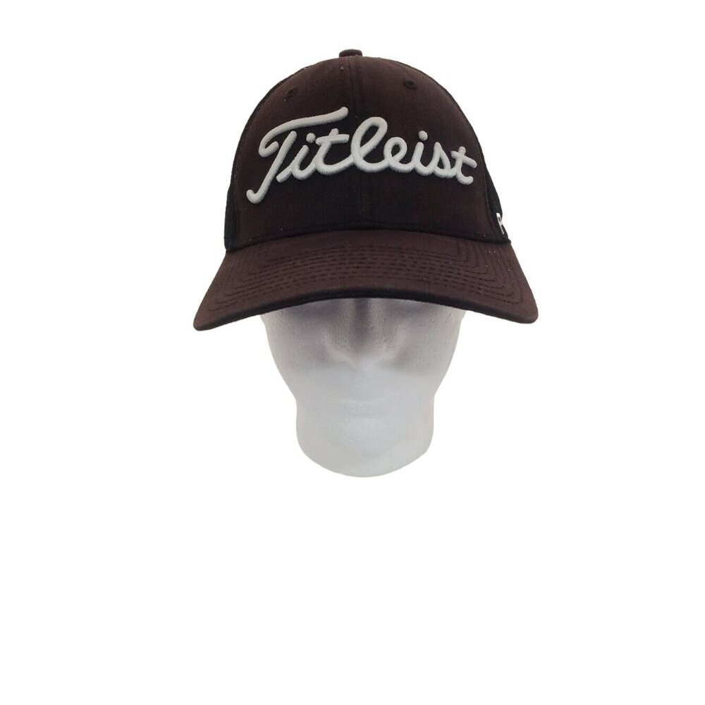 Titleist Pro V1 Golf Hat Men’s S/M Fitted Baseball Cap Black Brown Embroidered